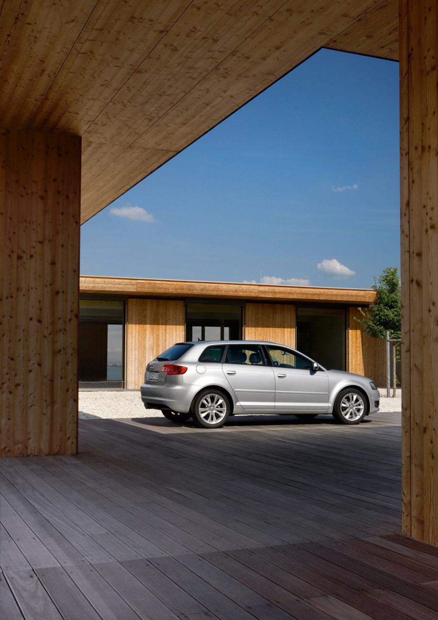  Audi A3 Sportback TFSI (8PA) 2010 года  (WW) (фото 15 из 24)